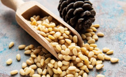 What are the benefits of pine nuts?