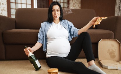 Why pregnant women should not drink alcohol